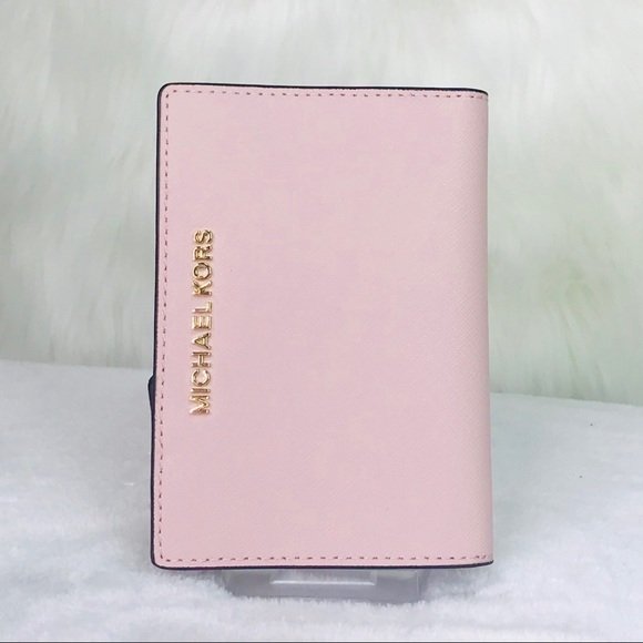 Michael Kors Jet Set Travel MD Card Case Wallet - Picture 7 of 8